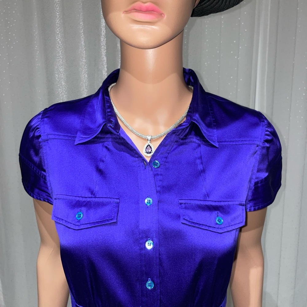BCBGMAXAZRIA SILK PURPLE BUTTON BLOUSE CAP SLEEVE SIZE M ๐๐๐ EUC - Picture 6 of 13
